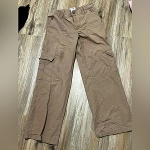 Tan cargos